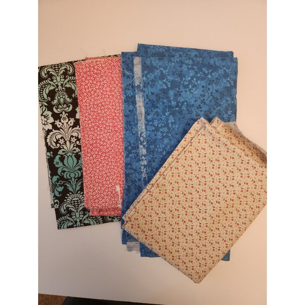 4 Cuts of Quilting Fabric B22